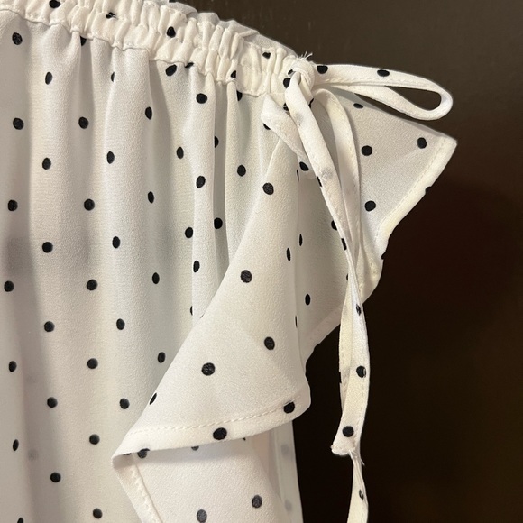 NWT Banana Republic Flutter Sleeve Top - Picture 3 of 4